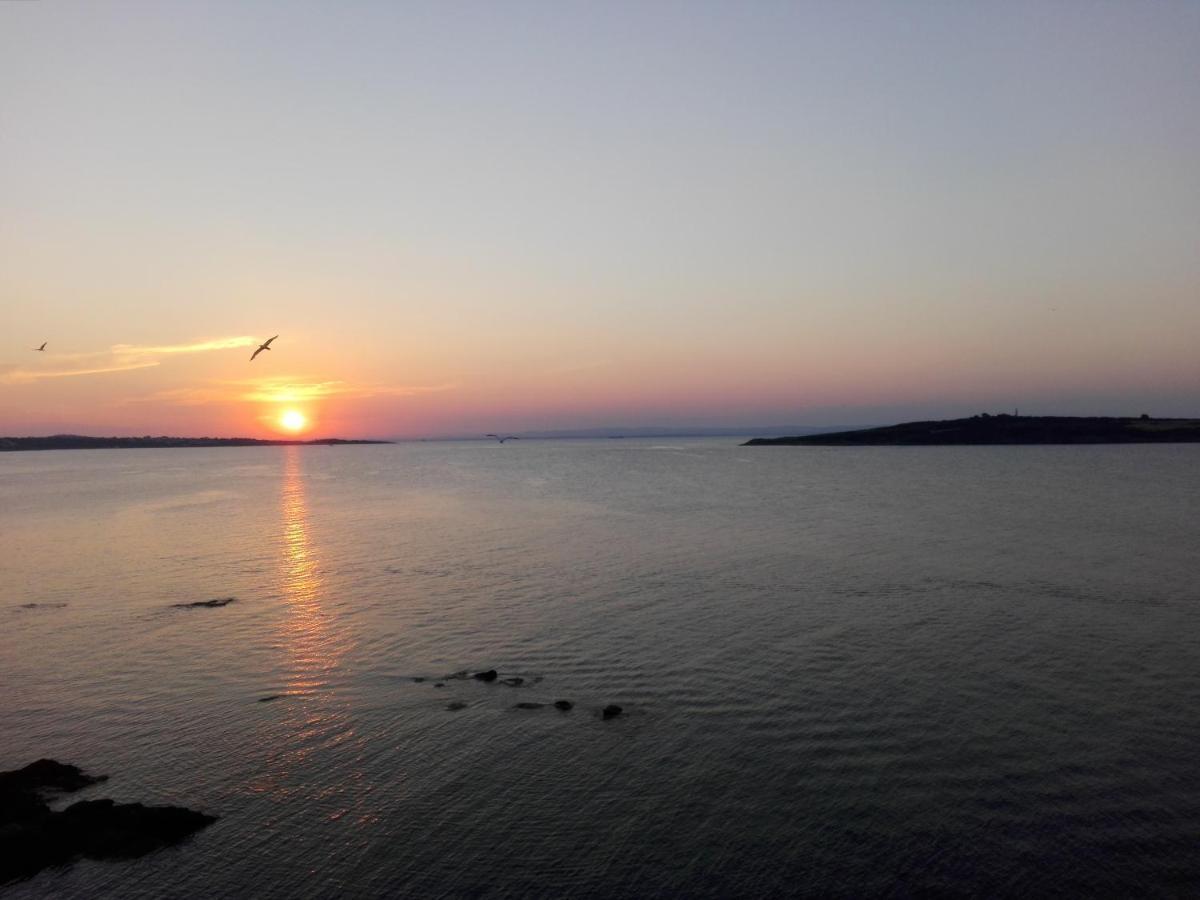 Family Hotel Emilia Sozopol Bagian luar foto