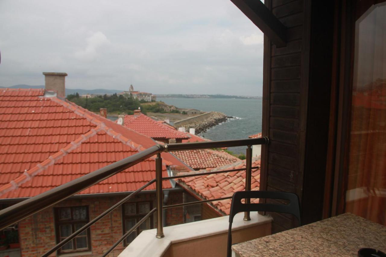 Family Hotel Emilia Sozopol Bagian luar foto