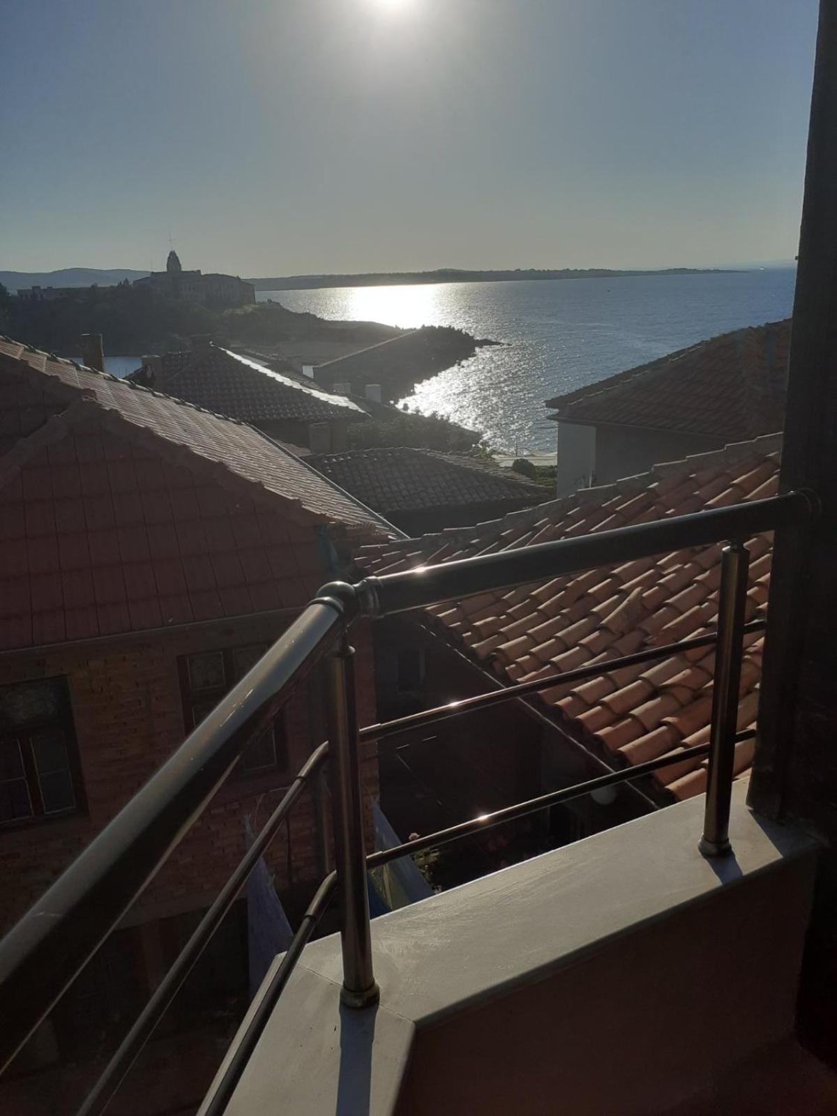 Family Hotel Emilia Sozopol Bagian luar foto