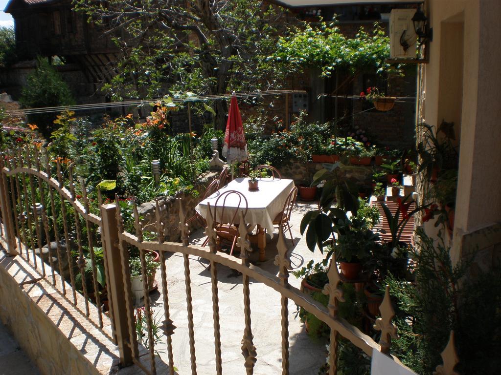 Family Hotel Emilia Sozopol Bagian luar foto